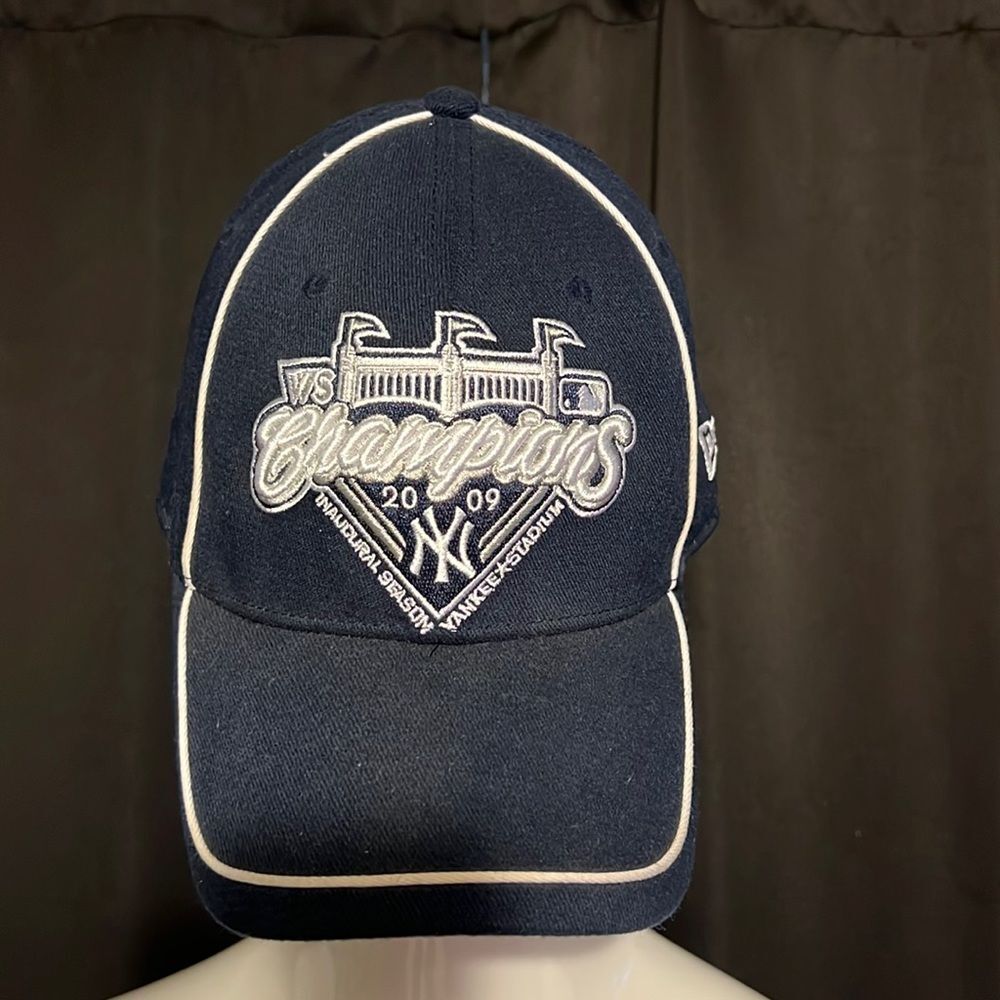 2009 New York Yankees WS Champions hat in great shape Size L/XL New Era